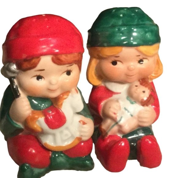 Vintage 1983 Avon Boy and Girl Elf Salt and Pepper Shakers Christmas Holiday - Picture 2 of 7